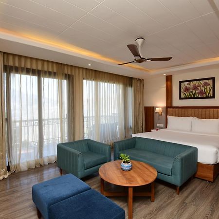 Hotel Ramada By Wyndham Kasauli Extérieur photo