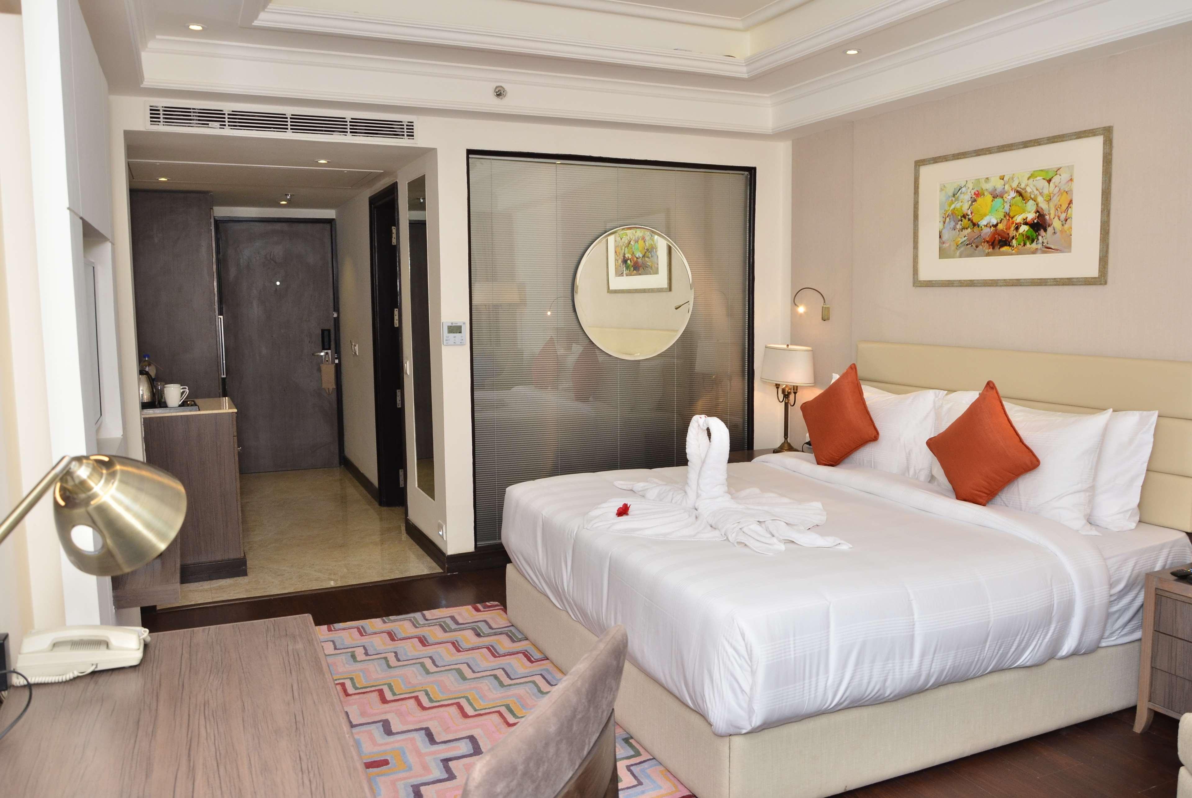 Hotel Ramada By Wyndham Kasauli Extérieur photo