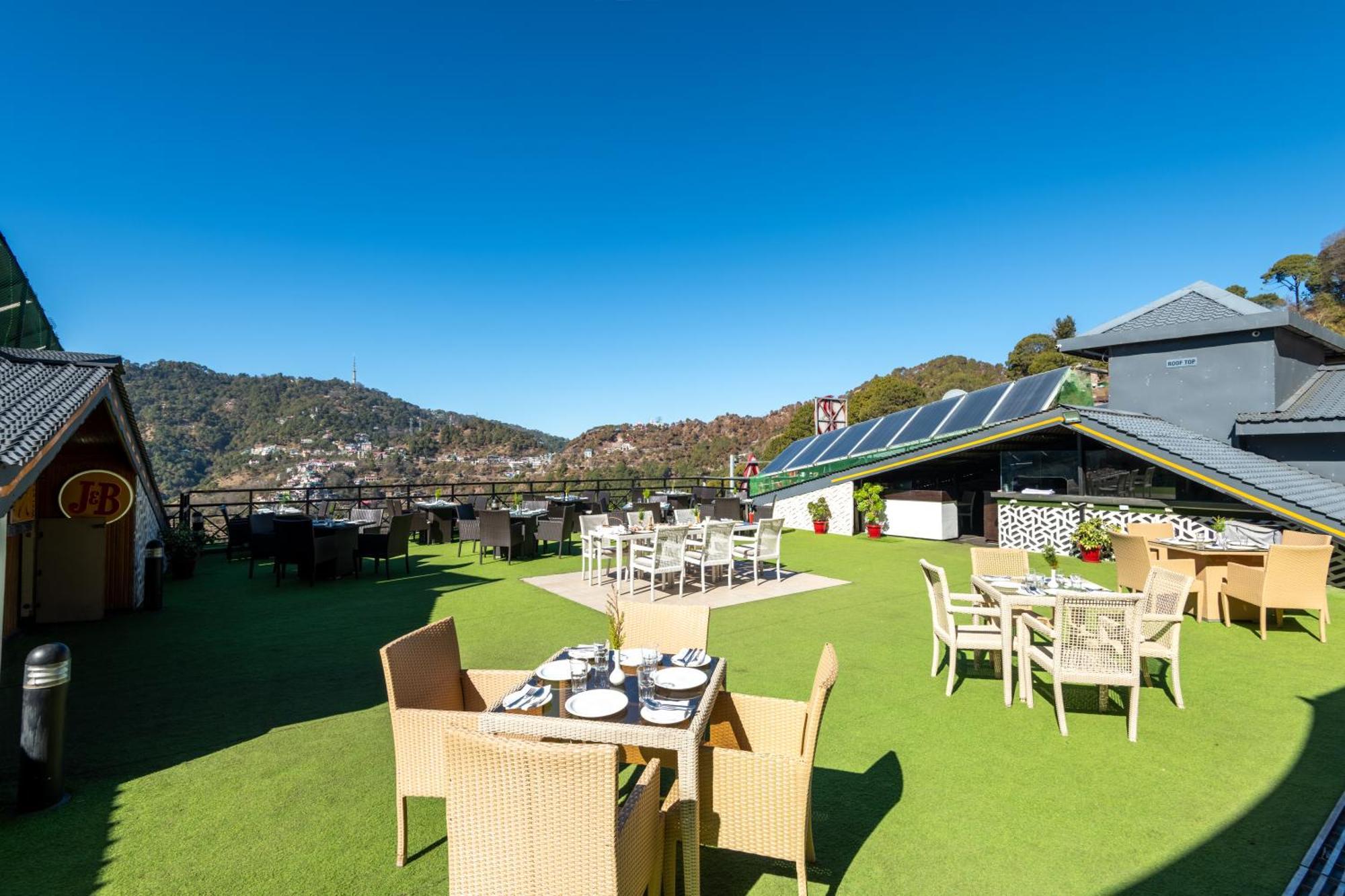 Hotel Ramada By Wyndham Kasauli Extérieur photo